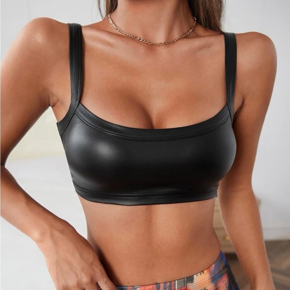 Black crop top